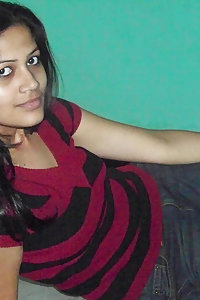 Horny Indian Girl Suhasini Posing Hot