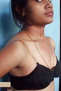 Horny Indian Girl Suhasini Posing Hot