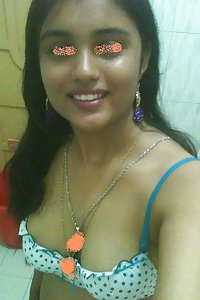 Hot Indian Girlfriend Chandika Nude Pics Leaked