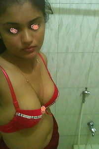 Hot Indian Girlfriend Chandika Nude Pics Leaked