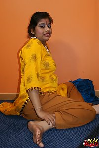 Horny Babe Rupali Yellow Shalwar Suit Photos