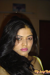 Gorgeous Hot Indian Bhabhi Neha Nair