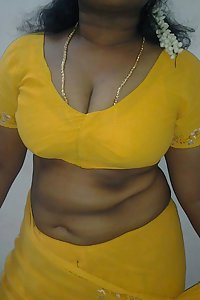 Indian Mallu Bhabhi Sexy Naval Pics