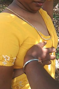 Indian Mallu Bhabhi Sexy Naval Pics