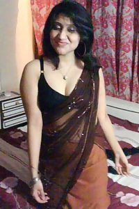 Indian Bhabhi Sona Saree Stripping Naked