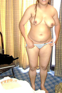 Spicy Pictures Of Naked Amateur Indian Wife Posing