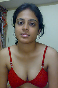 Horny Indian Girl Farha Nude Pics Leaked