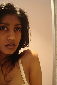 Sexy indian girl friend ready for fuck