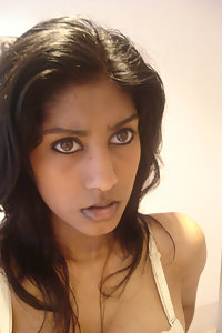 Sexy indian girl friend ready for fuck