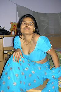 Horny Looking Indian Wife Blue Sari Pictures