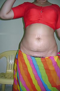 Lusty Indian Housewife Farha Big Boobs Exposed