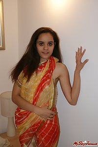 Indian Sex Jewel Babe Jasmine Mathur Nude