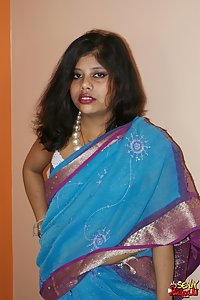 Rupali Indian Sari Stripping Naked