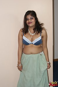 Rupali Indian Sari Stripping Naked