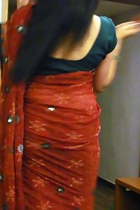 Sexy Indian Bhabhi Showing Hot Figure
