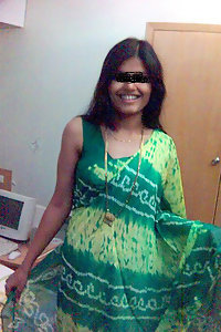 Sexy Indian Housewife Wearing Sexy Sari