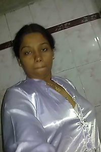 Hot Indian Dusky Aunty Asset Show