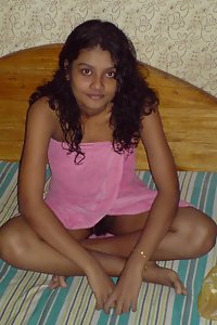 Sexy Indian Girl Lakshmi Nude Selfies