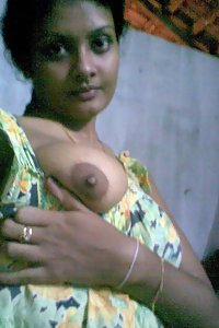 Sexy Indian Girl Lakshmi Nude Selfies