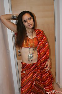 Jasmine Indian Babe Chania Cholie Erotic Dance