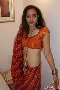 Jasmine Indian Babe Chania Cholie Erotic Dance