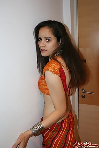 Jasmine Indian Babe Chania Cholie Erotic Dance