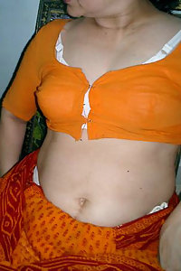 Indian Nude Aunty Farheen Blowjob Pics