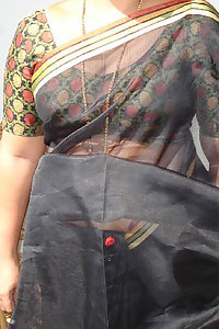 Indian Mature Aunty Anila Saree Stripped Naked