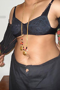 Indian Mature Aunty Anila Saree Stripped Naked