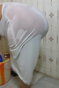 Sexy Indian Aunty Seema Naked Bathroom