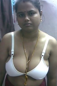 Indian Big Boob Shy Aunty Nude Pics