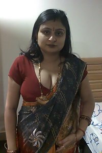 Indian Chubby Aunty Mehreen Saree Stripped Naked