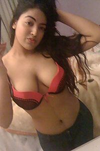 Indian Girl Rachna Showing Her Big Boobs