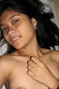 Cute Indian Teen Rashmi Sexy Poses