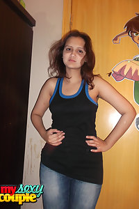 Sonia Nude Indian Bhabhi Erotic Lingerie