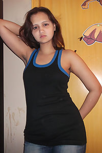 Sonia Nude Indian Bhabhi Erotic Lingerie