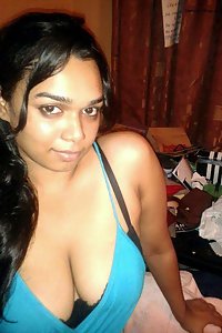 GF XXX Indian Porn Pics Showing Juicy Tits