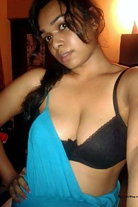 GF XXX Indian Porn Pics Showing Juicy Tits