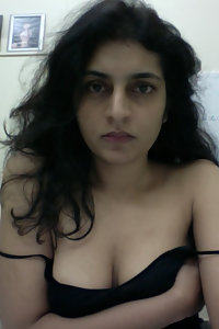 Hot Sexy Indian Babe On Webcam