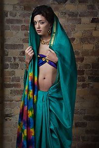 Indian Sexy Babe Namrita Green Sari Show