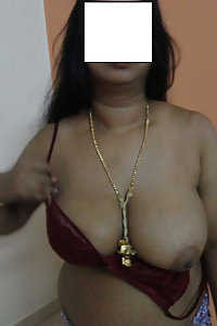 Juicy mature nude Indian aunty