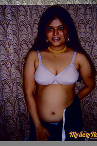 Gorgeous Neha Nair White Bra Giving Nude Pics