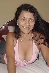 Indian Babe Sheila Boob Exposed In Hotel