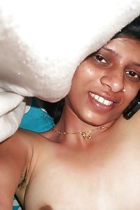 Shy Indian Sarita Bhabhi Nude Pics Leaked