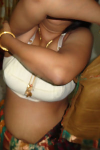 Dark Skin Attractive Indian Wife Nude