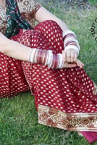 Hot Indian wife saree naked