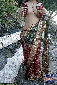 Hot Indian wife saree naked