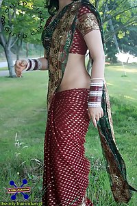 Hot Indian wife saree naked