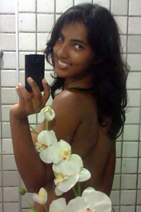 Indian Girl Rekha Taking Nude Selfies