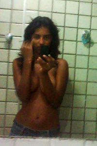 Indian Girl Rekha Taking Nude Selfies